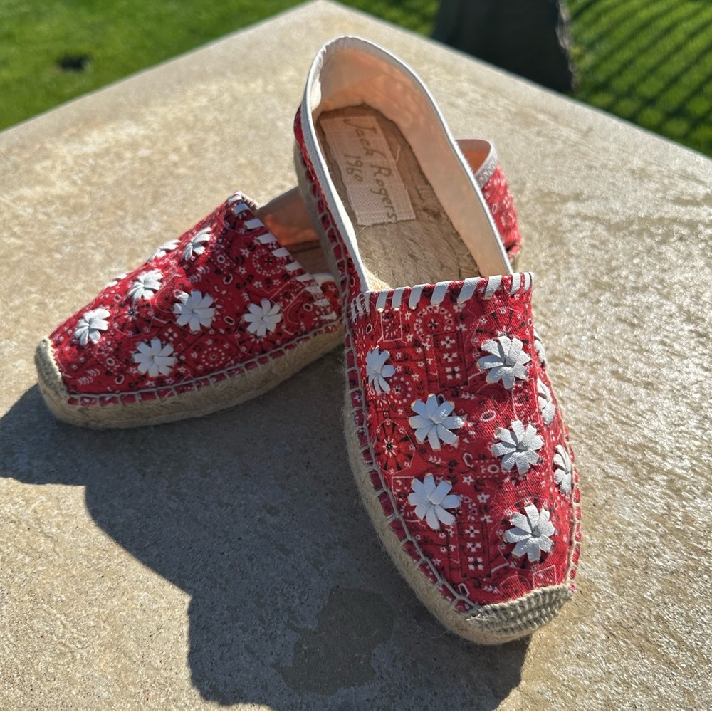 Jack Rogers Palmer espadrille. Size 10.